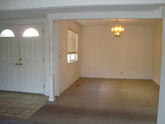 Formal dining