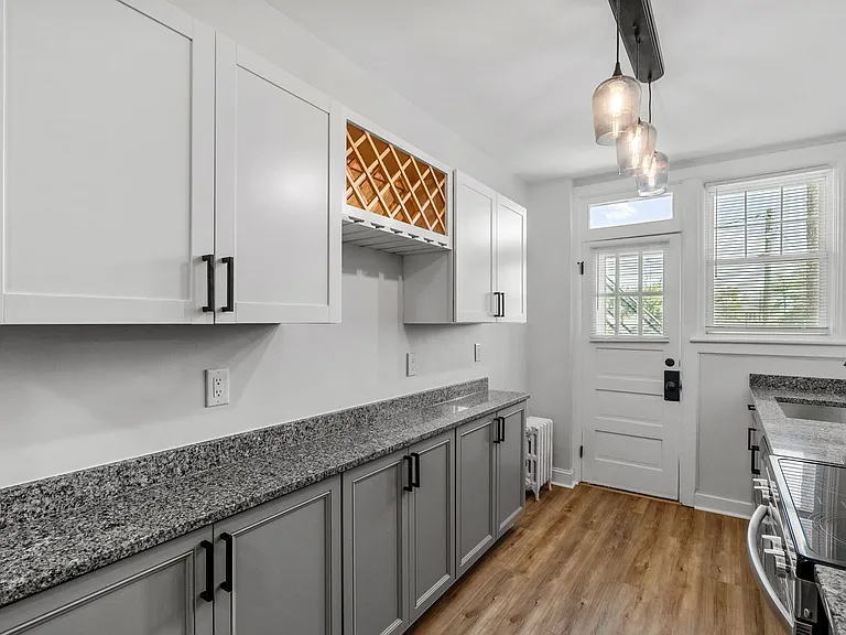742 Washington Park #B4 — Photo 15