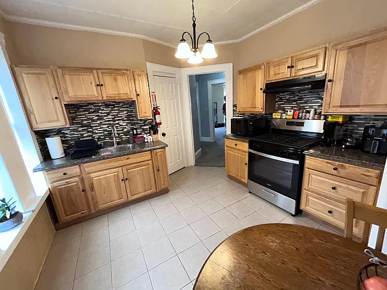 156 Brown Ave #2 — Photo 5