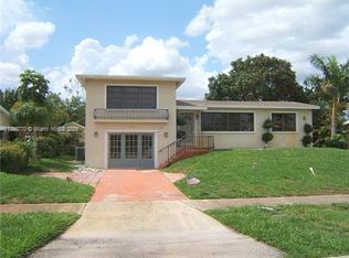 1419 Crest Dr, Lake Worth, FL 33461