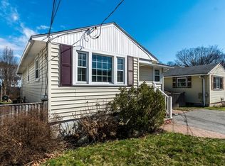 35 Wamsutta Ave, Waltham, MA 02451