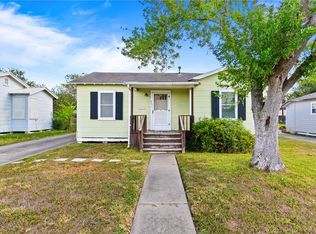 503 E Henderson St, Bishop, TX 78343