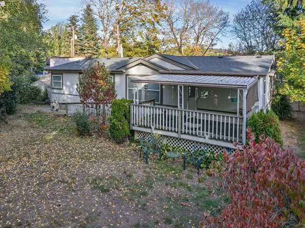 784 NE Short St, Myrtle Creek, OR 97457