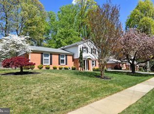 4209 Sleepy Hollow Rd, Annandale, VA 22003