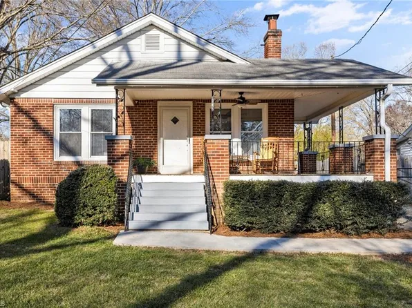 216 Hedgecock Ave, Winston Salem, NC 27104