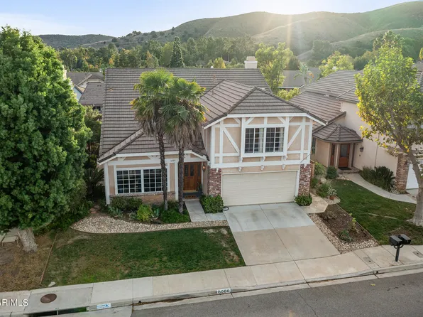 6080 Sunnycrest Dr, Oak Park, CA 91377