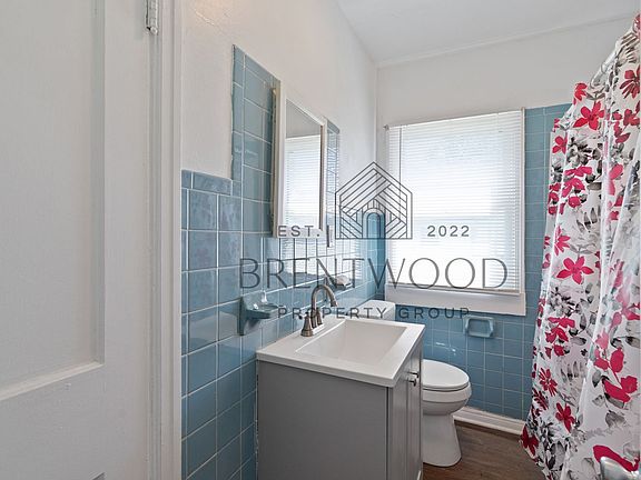5th image of 1350 W 32nd St