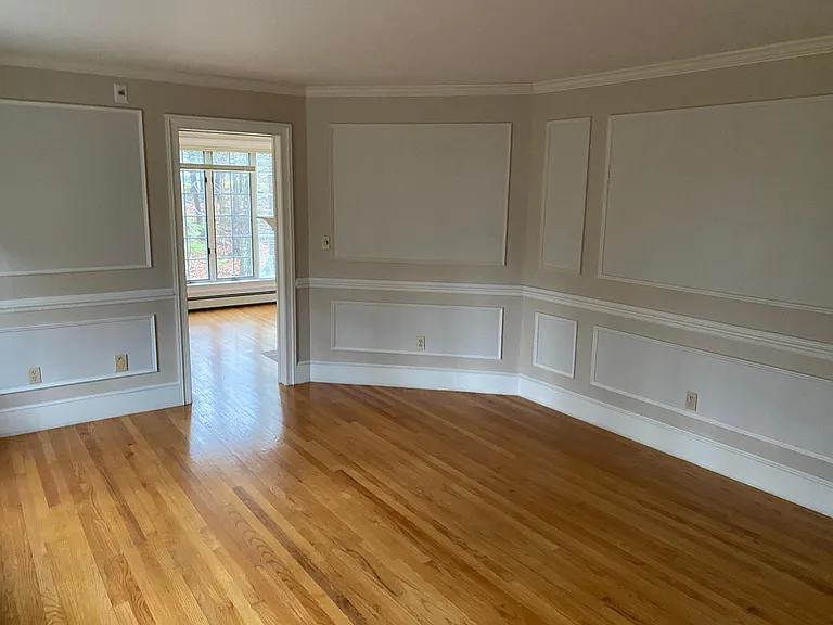 47 Stonegate Rd — Photo 12