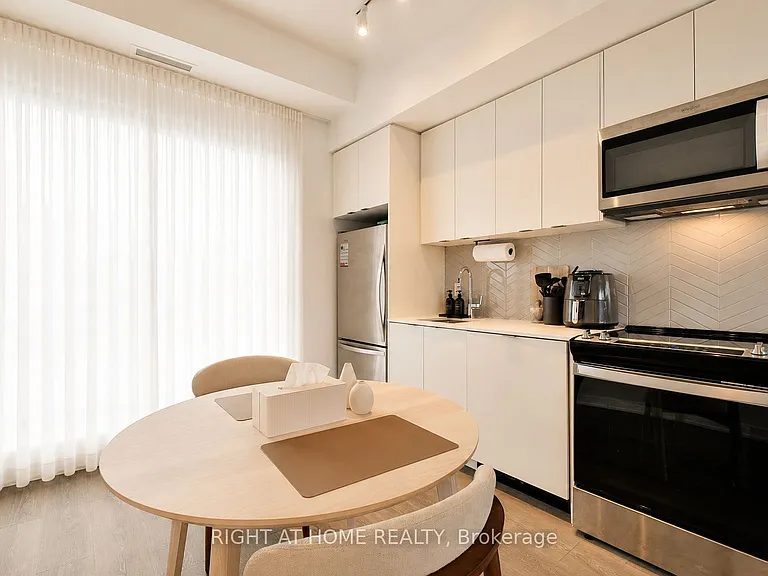 1612 Charles St #428 — Photo 34