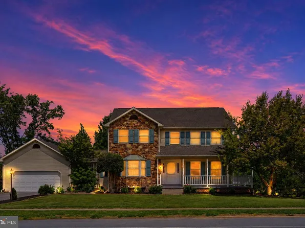 1035 Country Club Rd, Camp Hill, PA 17011