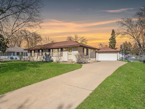 11313 Bittersweet St NW, Coon Rapids, MN 55433
