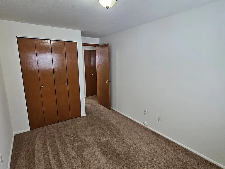 71-127 E Sprague Rd — Photo 34