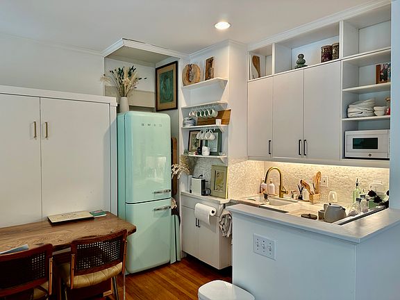 3rd image of 244 Downey St APT 1