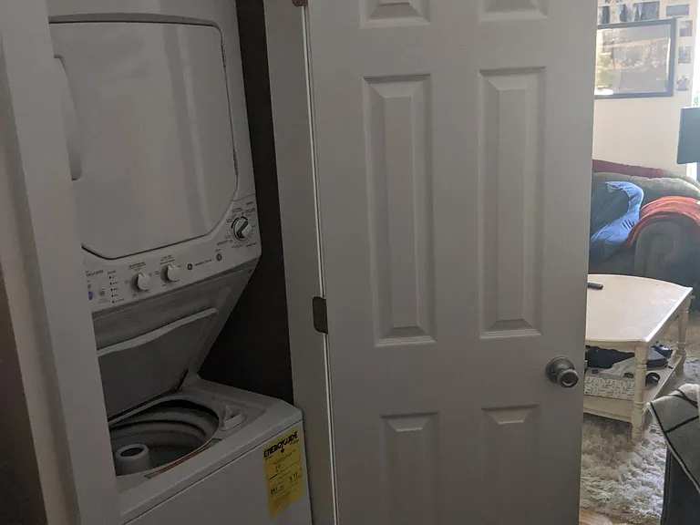 In-unit washer/dryer