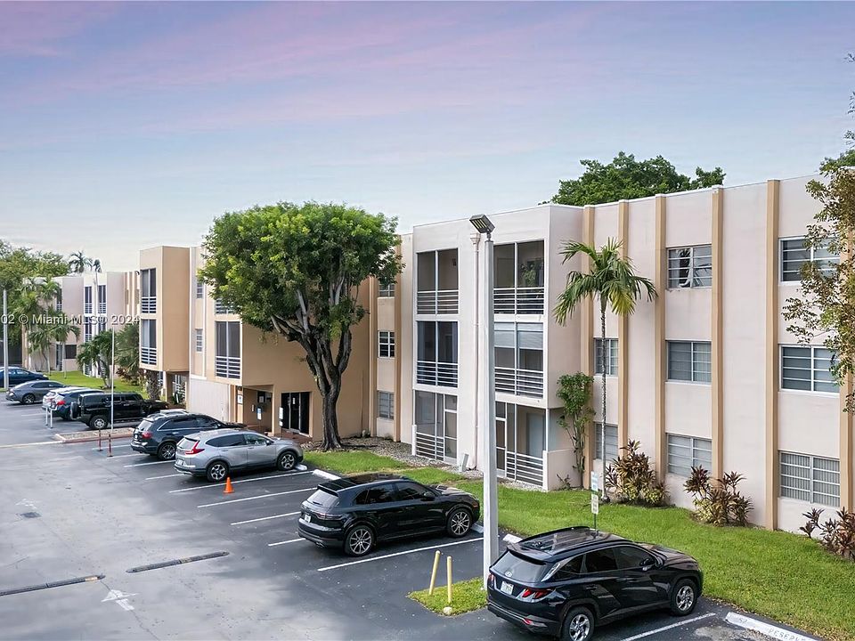 1st image of 15888 SW 95th Ave APT 205