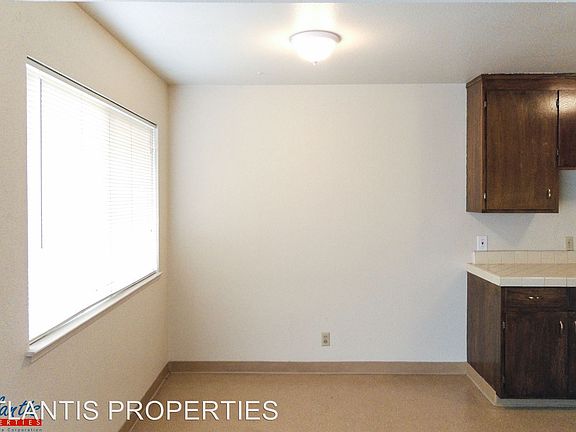 4th image of 1544 Stokes St APT 03