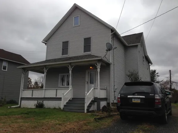 4679 Birney Ave, Moosic, PA 18507