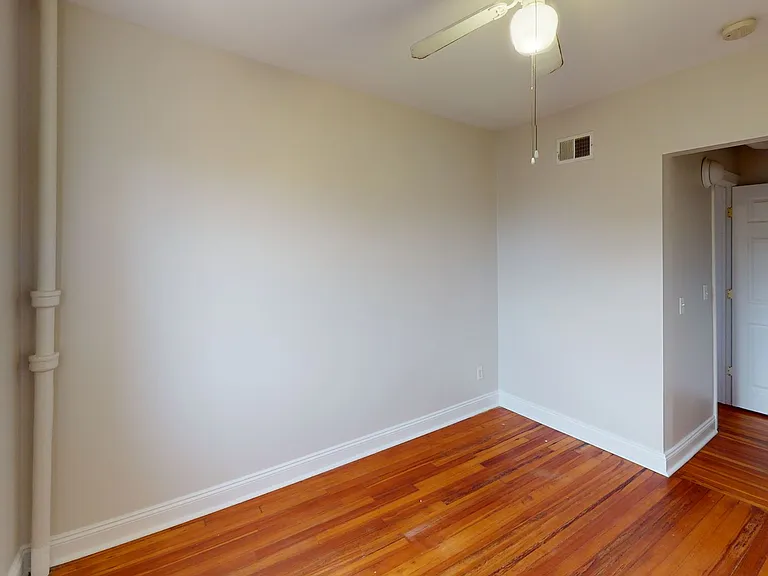 542 Chapel St #4 — Photo 11
