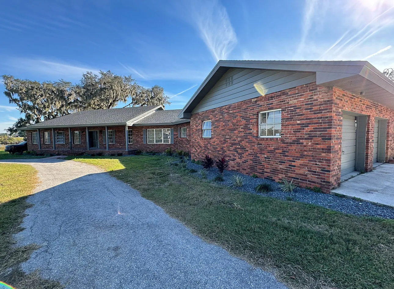 5 bed, 3195 sqft, $3,900 — Photo 1