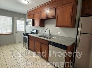 320 E Gregory Blvd #2, Kansas City, MO 64113