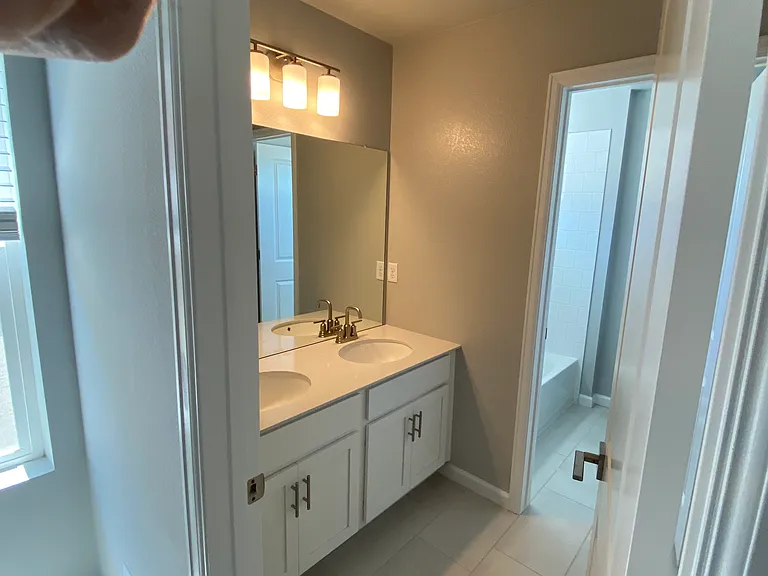 Upstairs second bath