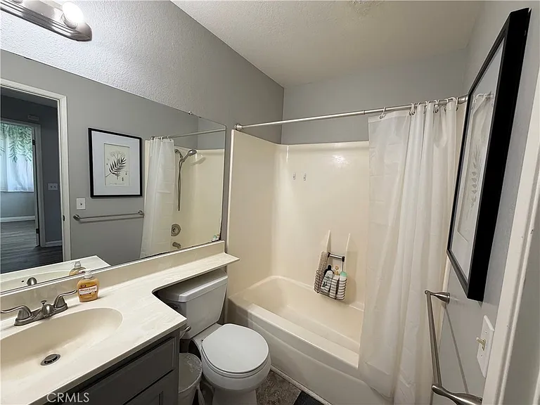 1553 Chalgrove Dr — Photo 10