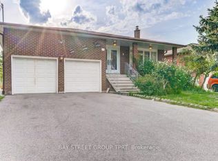 8 Kersey Cres, Richmond Hill, ON L4C3W3