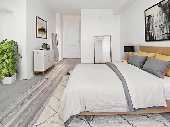 1030 Sheppard Ave W #803, Toronto, ON M3H 6C1
