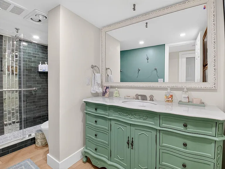 899 Jeffery St #5100 — Photo 12