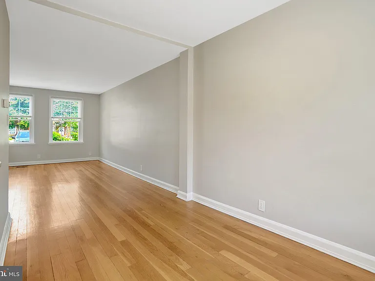 3267 S Stafford St — Photo 27