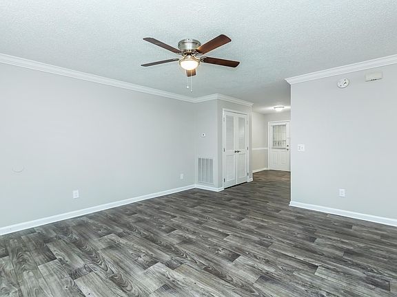 5th image of 335 Chapman Rd #13