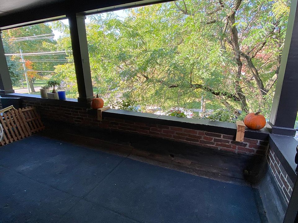 1st image of 760 Park St #1/2