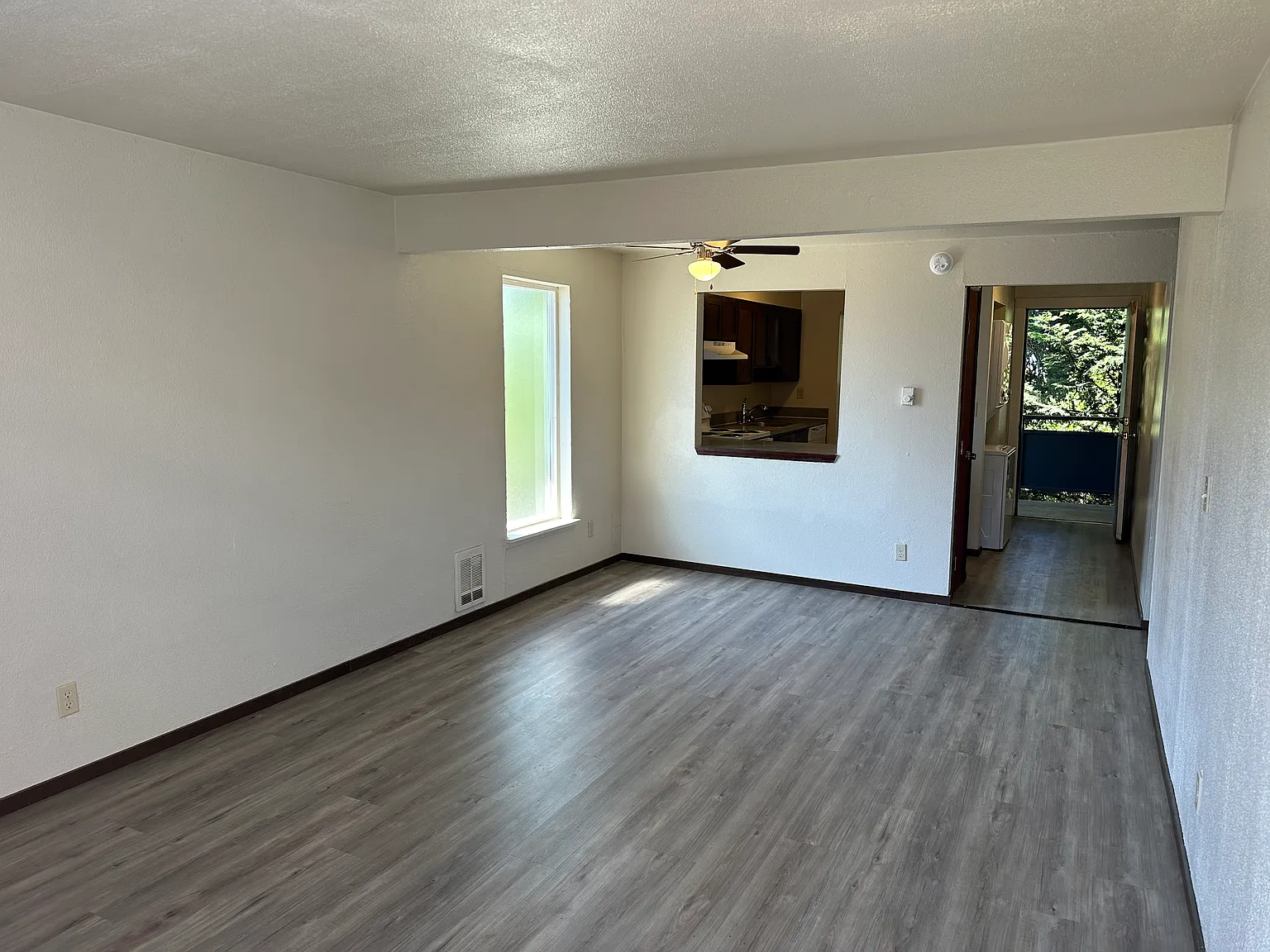 Hoyt Apartments — Photo 3