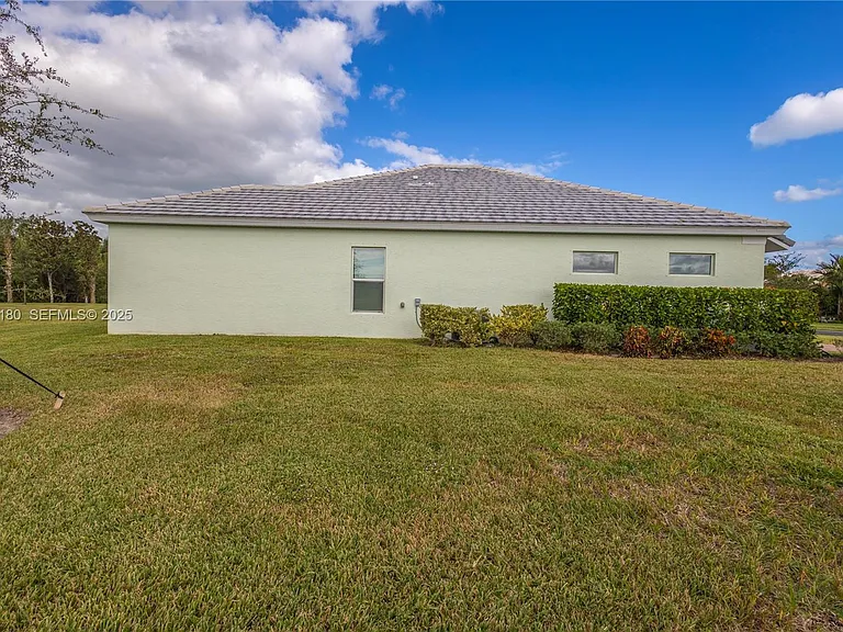 6555 Barbados Ct #0 — Photo 32