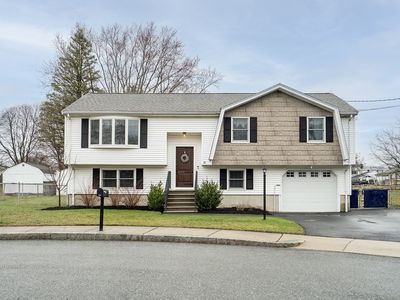 16 Brandt Dr, Woburn, MA, 01801