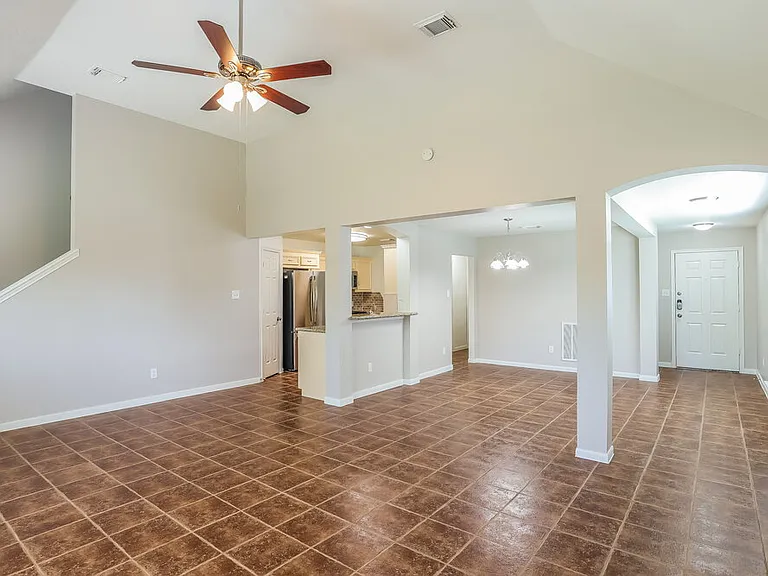 8238 Fuqua Gardens Dr — Photo 4