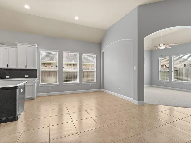 12426 Cumberland Dr — Photo 17