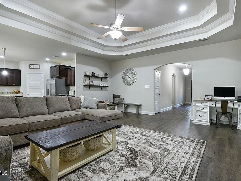 5307 Overland Dr — Photo 4