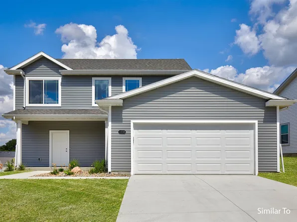 4279 Grover Woods Ln, Des Moines, IA 50317