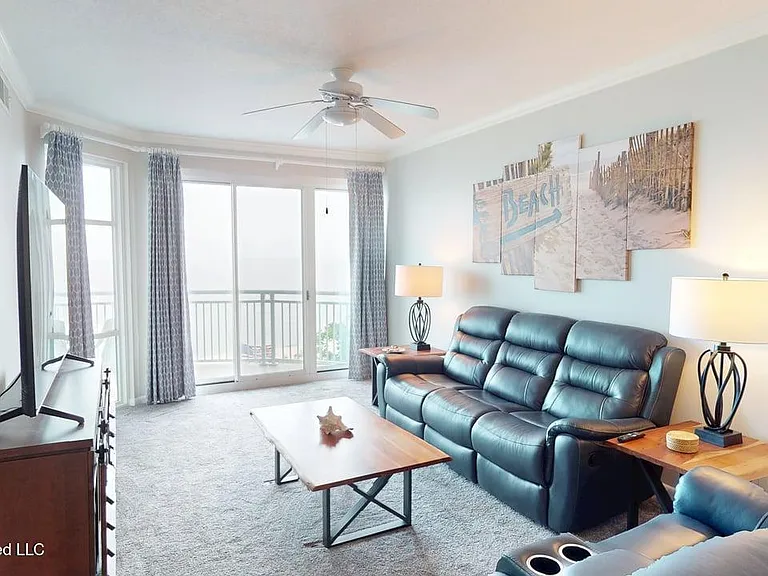 2230 Beach Dr #706 — Photo 5