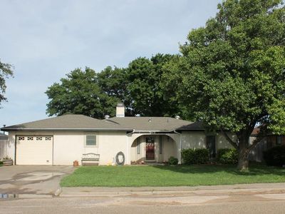 2418 Harvard Dr, Perryton, TX, 79070