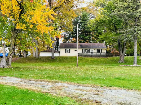 3641 W Shore Dr, Bremen, IN 46506