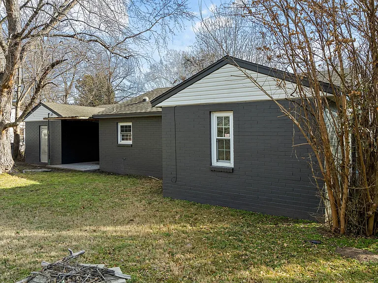 4828 S Madison Ave — Photo 21