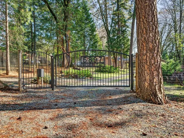 5897 Silverleaf Dr, Foresthill, CA 95631