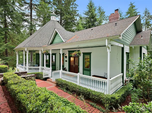 10901 Branch Place SE, Port Orchard, WA 98367