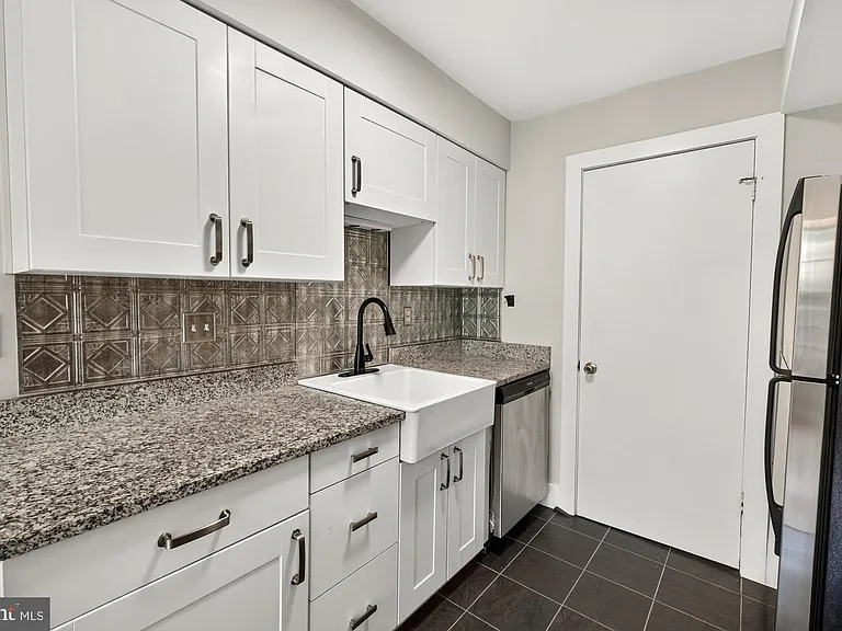 20208 Shipley Ter #302 — Photo 14