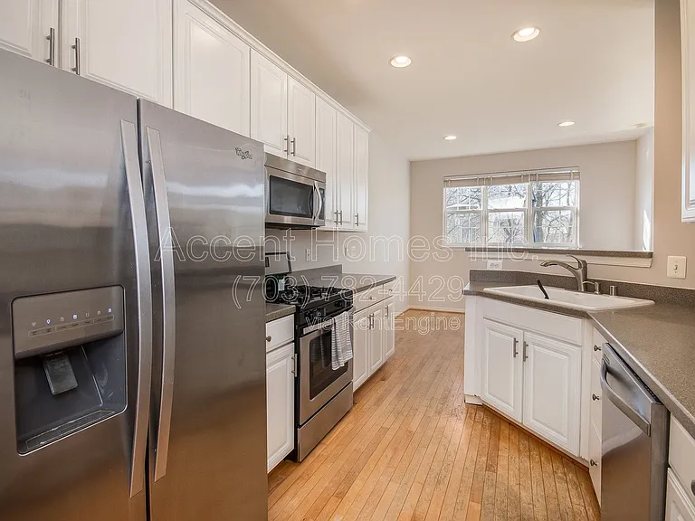6450 Waterfield Rd — Photo 44