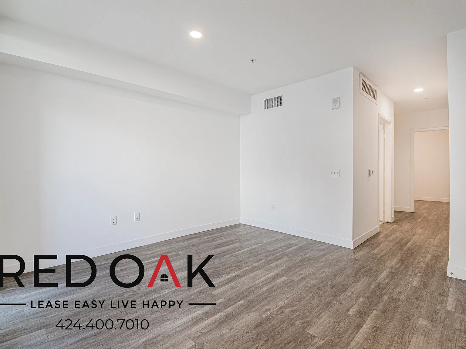 Fabulous Studio with a Den, Balcony, Great Amenities, In-Unit Washer/Dryer, and Included Parking ... — Photo 3