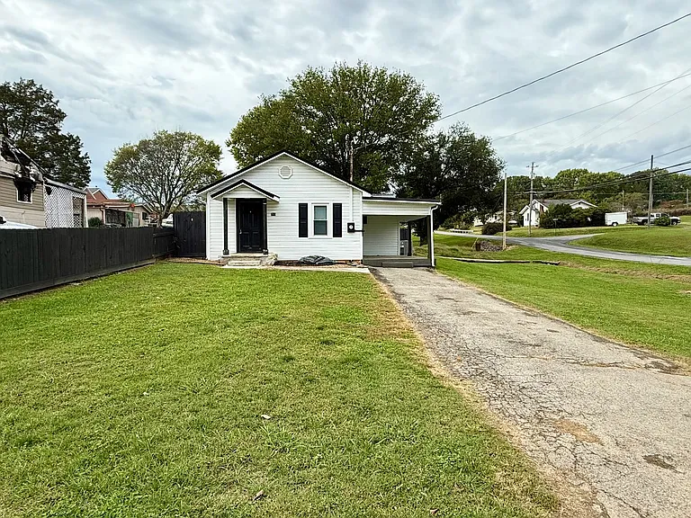 703 Gray Station Rd — Photo 2