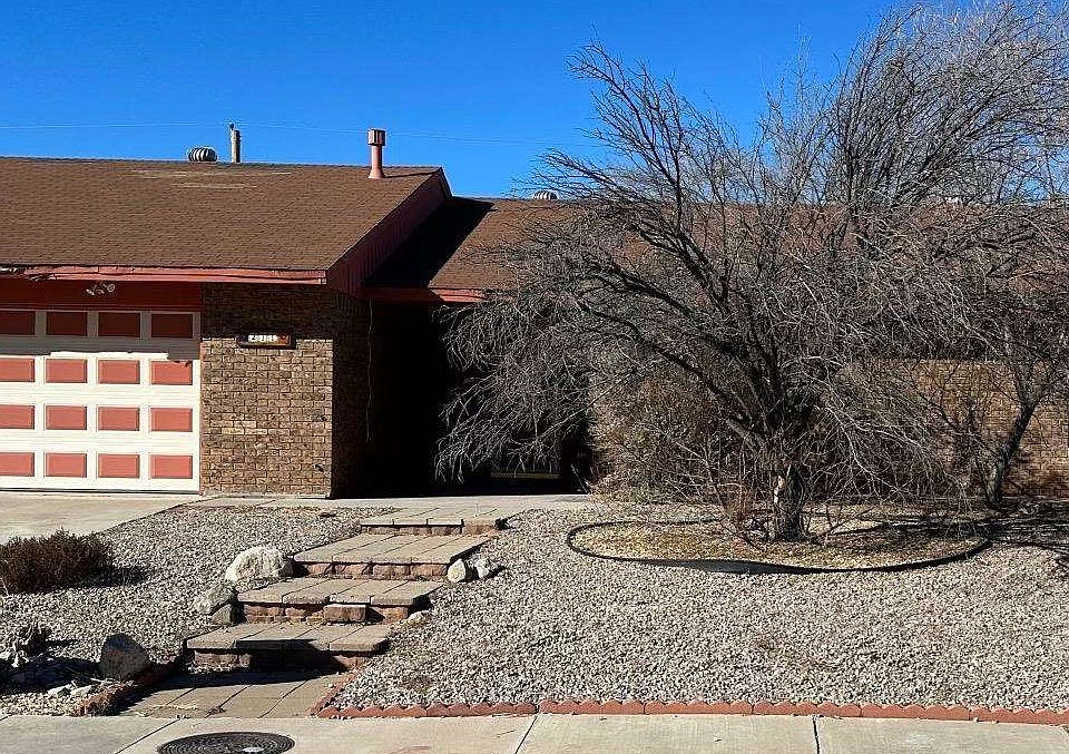 1st image of 211 Shadow Mountain Dr